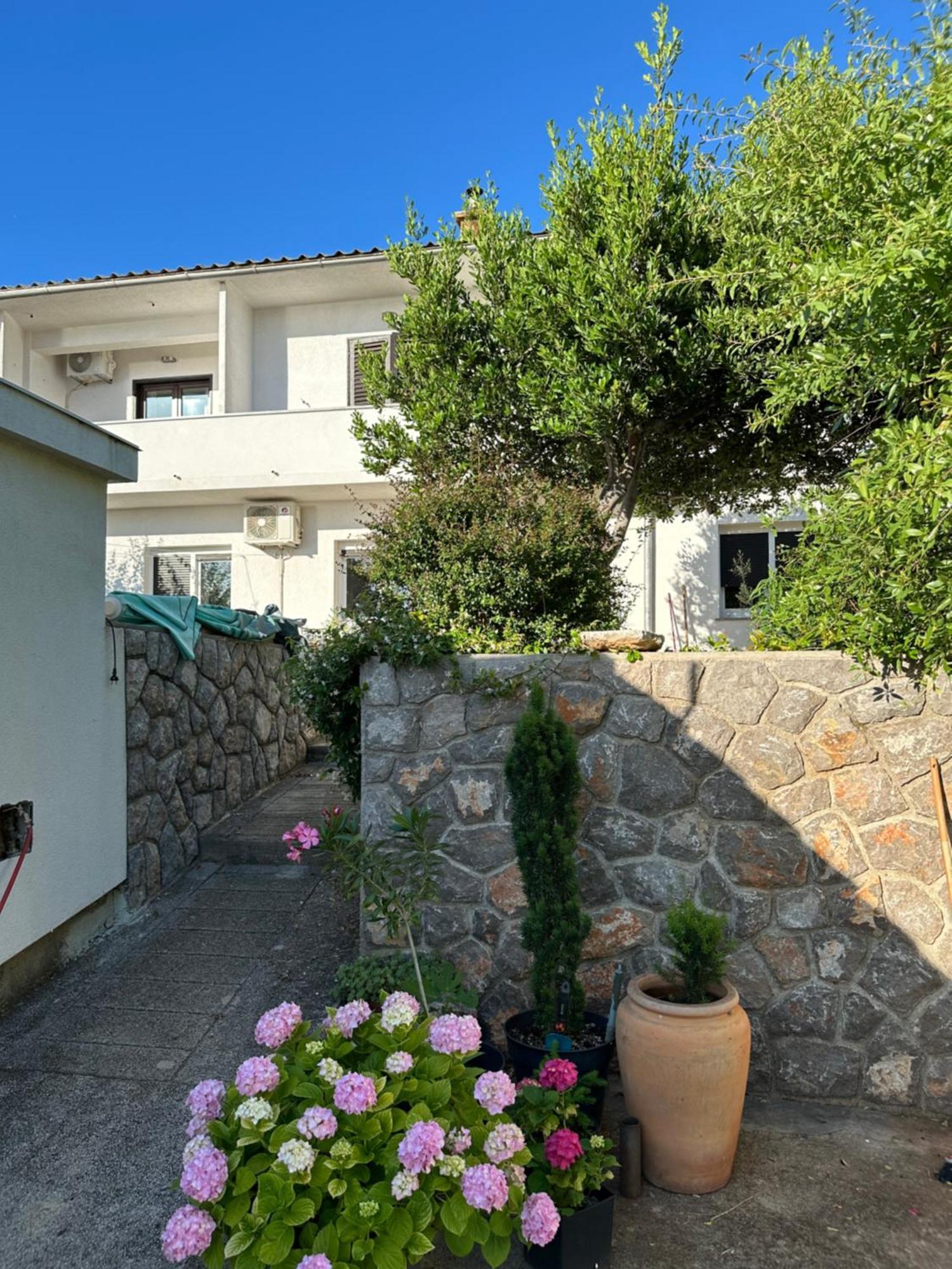 Villa Beba - Apartments Сень Екстер'єр фото